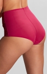 clara-red-panache12.webp