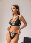 biustonosz-krisline-simple-bralette-czarny.webp