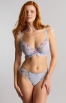 Zestaw bielizny Panache Ana w odcieniu Cornflower na modelce.