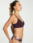 Gładki biustonosz Julimex Simple T-shirt Bra czarny – ujęcie z boku.