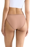 Opakowanie i materiał fig Sloggi Go Crush Cieliste 3-pack.