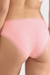 Różowe majtki bawełniane Sloggi Go Crush Multi Color – tył na modelce.